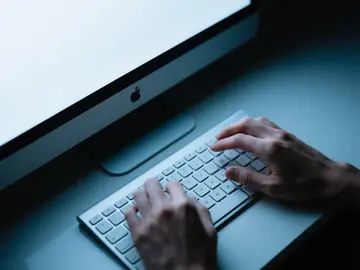 AI tools to remove music from video