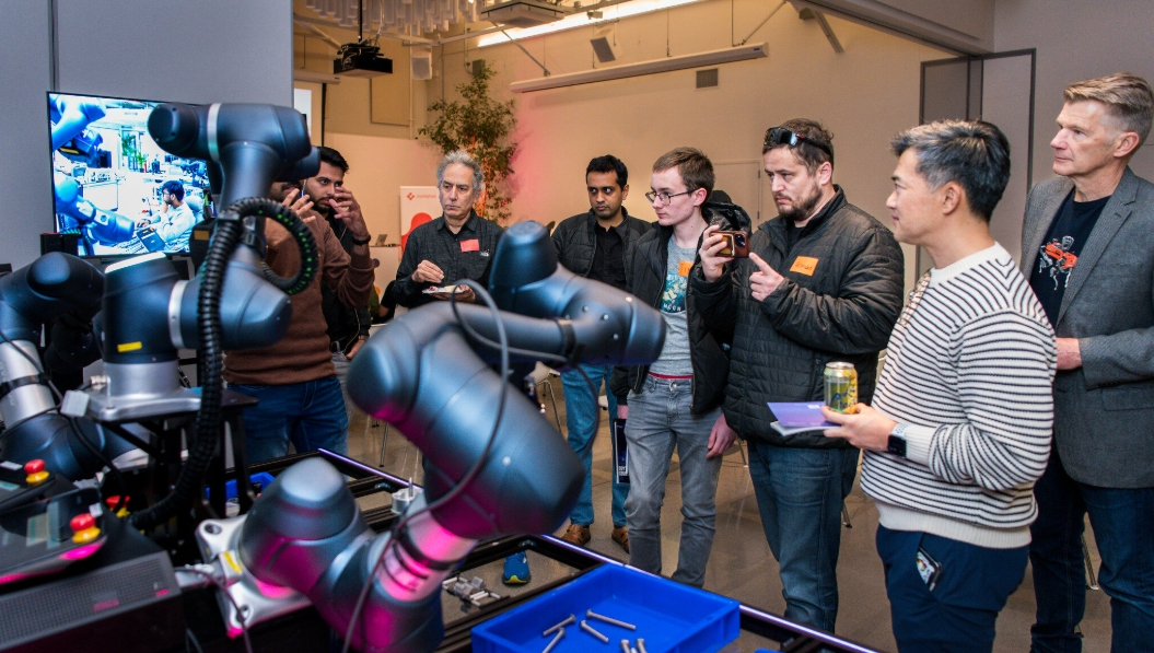 Exploring the Silicon Valley Robotics Community.png