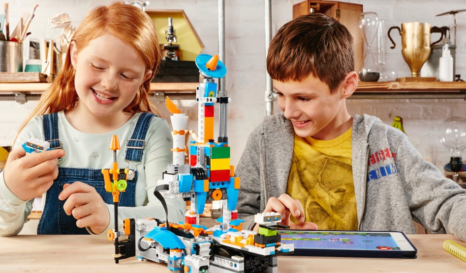 Building Robots For Kids: Igniting Young Minds With AI-Powered Play