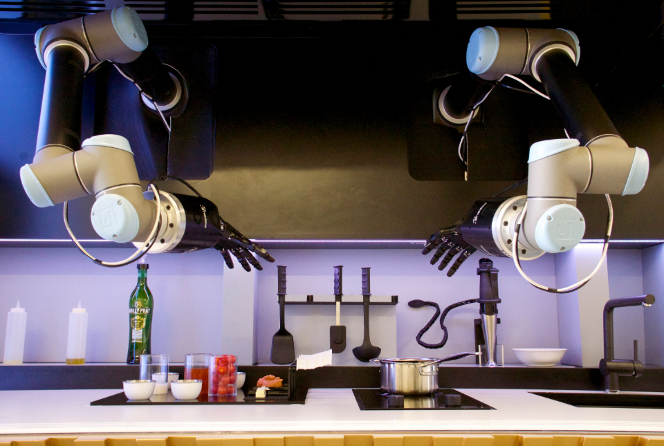 Your Cooking Robot Chef is Here: Sci-Fi Kitchen is Now Reality
